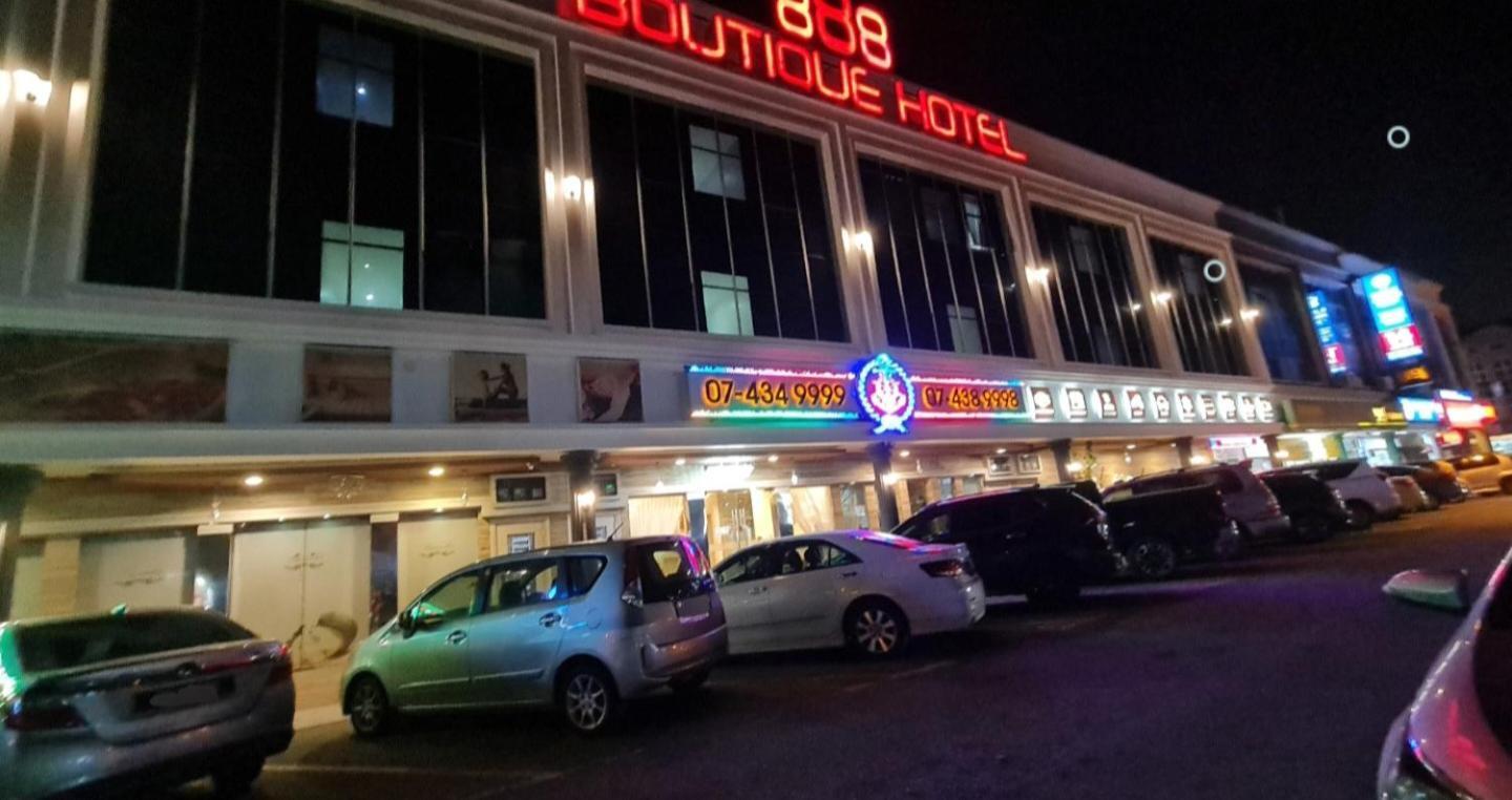 888 Boutique Hotel Batu Pahat Exterior photo